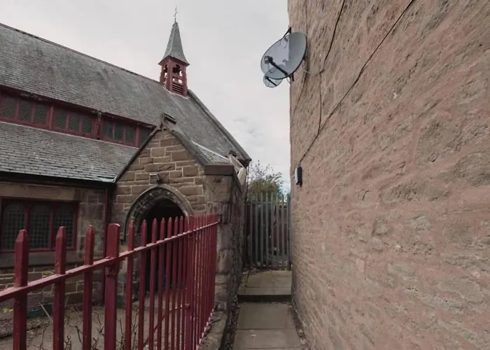 Remarkable 1-Bed Apartment In Dundee